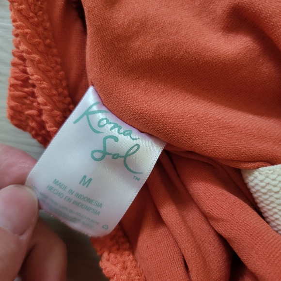 Swimwear Bundle Size M - Picture 9 of 15